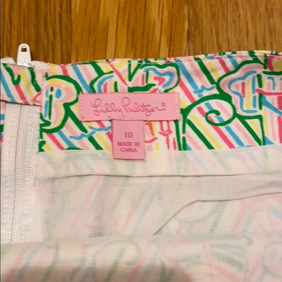Euc Lilly Pulitzer skort with lighthouses. - Picture 3 of 3
